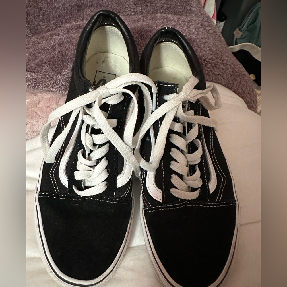 Women’s Black old skool vans Size 9